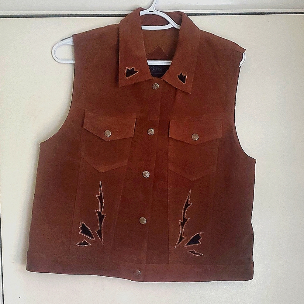 Vintage brown suede western boho vest with black suede cut outs, petite large.